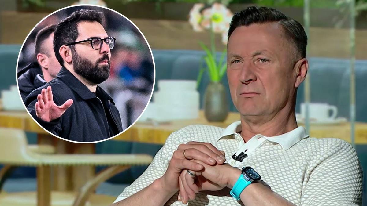 Dw&oacute;ch mężczyzn, jeden w okrągłym kadrze z okularami, drugi siedzący na pierwszym planie.