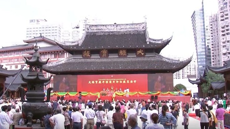 Chińczycy przesunęli jeden z pawilonów słynnej świątyni w Szanghaju