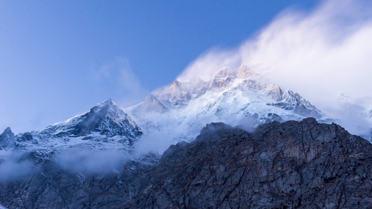 Nepal zamyka dostęp do himalajskich szczytów, w tym Mount Everestu