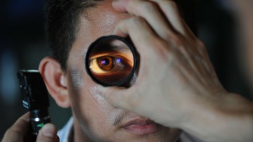 Badanie dna oka umożliwi wczesne wykrycie Alzheimera i Parkinsona