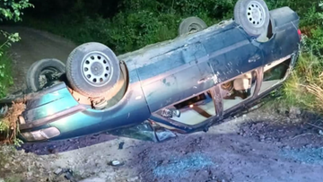 Nastolatek za kierownicą, cztery osoby na dachu. Skończyło się tragedią