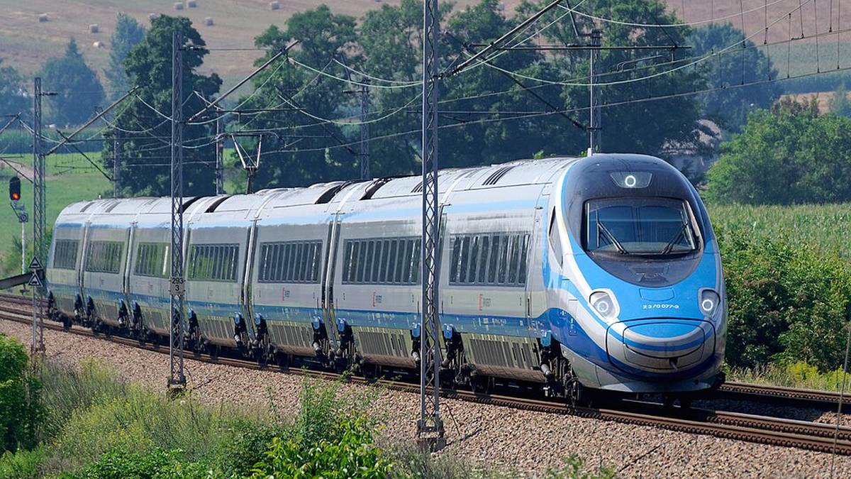 Sześć godzin w unieruchomionym Pendolino. "Wszystkie firmy odmówiły"