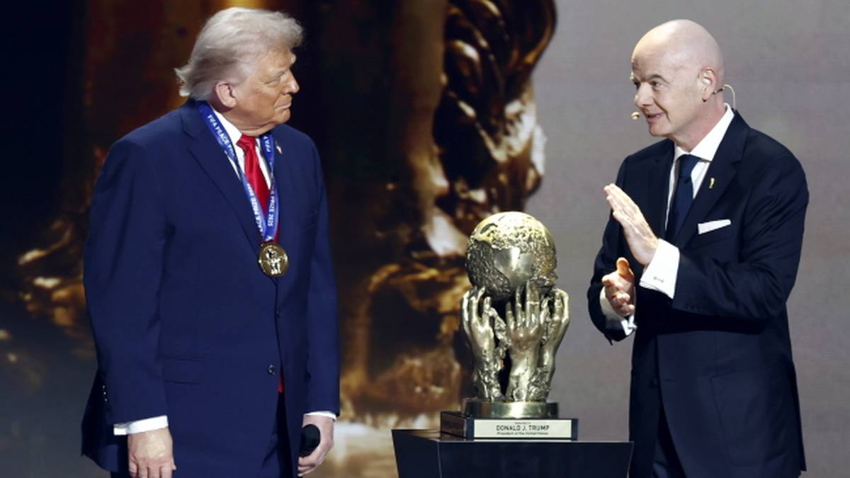 Donald Trump nagrodzony przez FIFA. Jest pierwszym laureatem