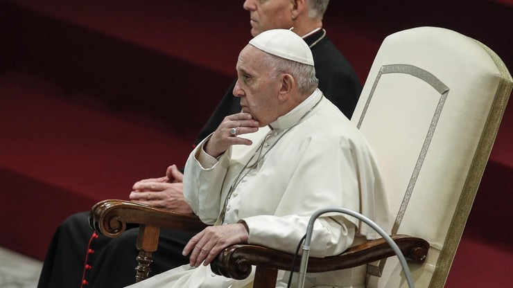 Papież usunął dwóch kardynałów z rady swych doradców w związku z pedofilią