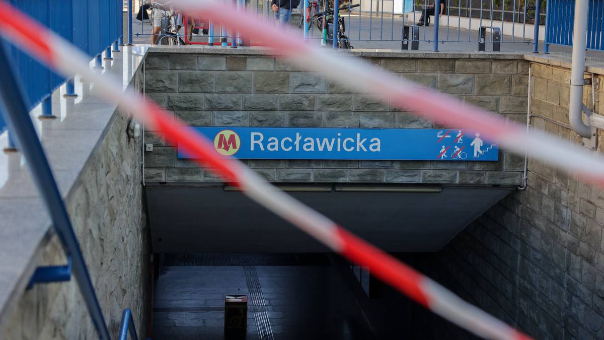 Dym w warszawskim metrze. W miejscu ostatniego pożaru