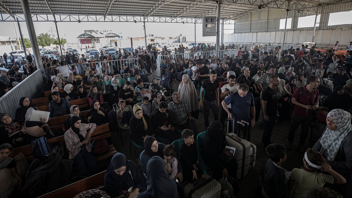 Egipt otworzył granicę ze Strefą Gazy. Do kraju wpuszczono 400 osób