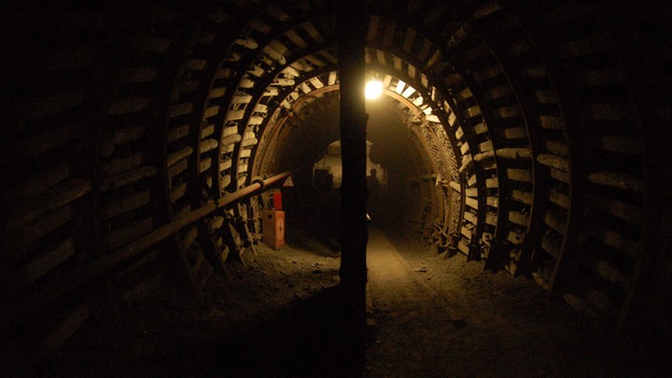 Wypadek w kopalni złota w RPA. Uwięzionych około 35 osób