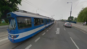 Kraków: nastolatek ugodzony nożem w tramwaju. Bo zwrócił uwagę pasażerowi