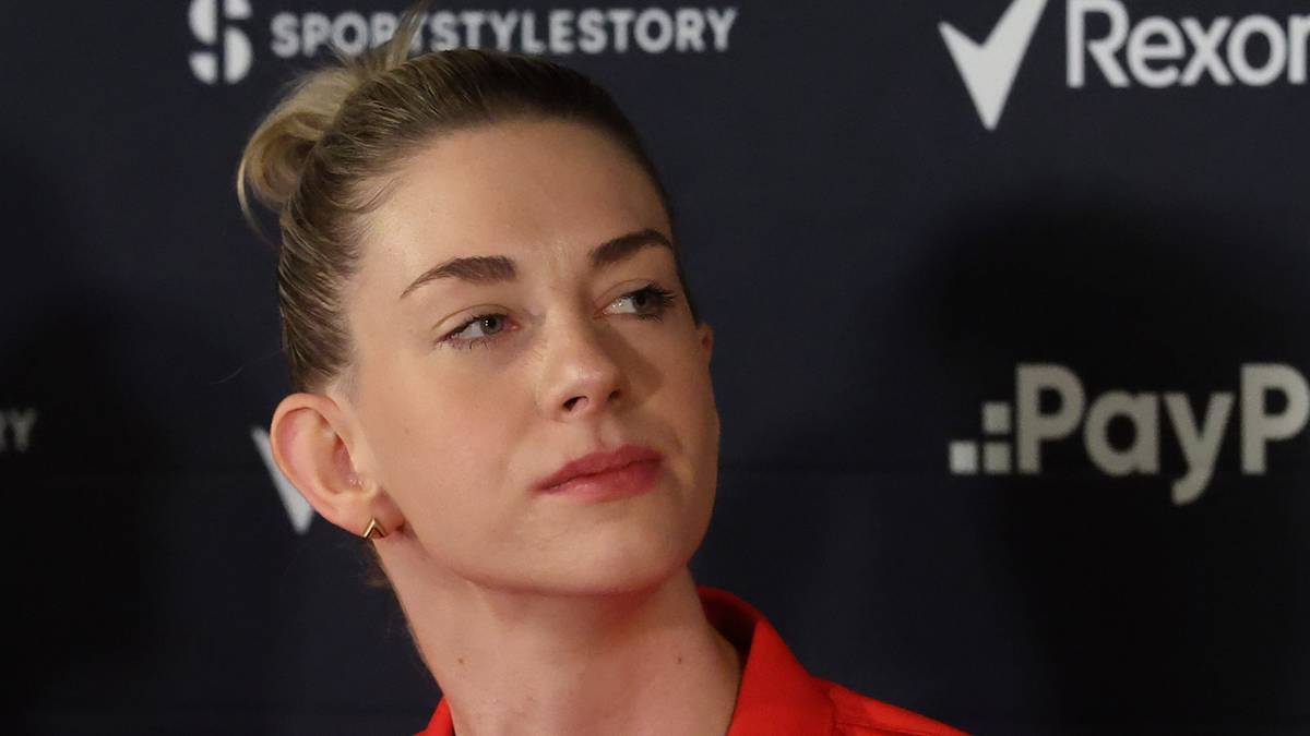 Zbliżenie na twarz Magdaleny Stysiak, polskiej siatkarki.