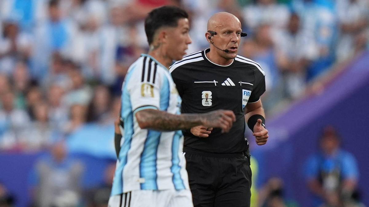 Salwadorczyk Ivan Barton poprowadzi półfinał Francja – Hiszpania na mundialu