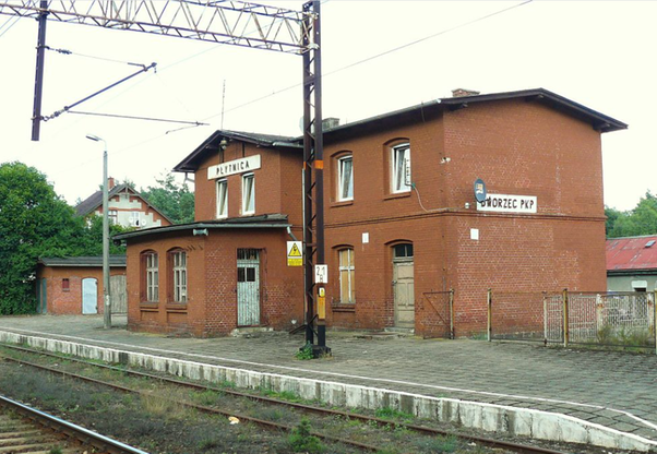 Stacja PKP w Płytnicy (zdjęcie z 2010 r.)