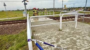 Tragiczny wypadek na przejeździe kolejowym. Nie żyje dziadek i wnuczka