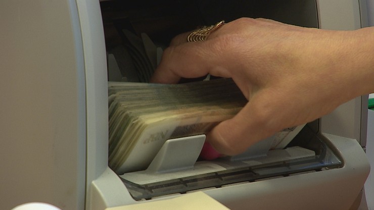 Polacy masowo rezygnują z lokat bankowych
