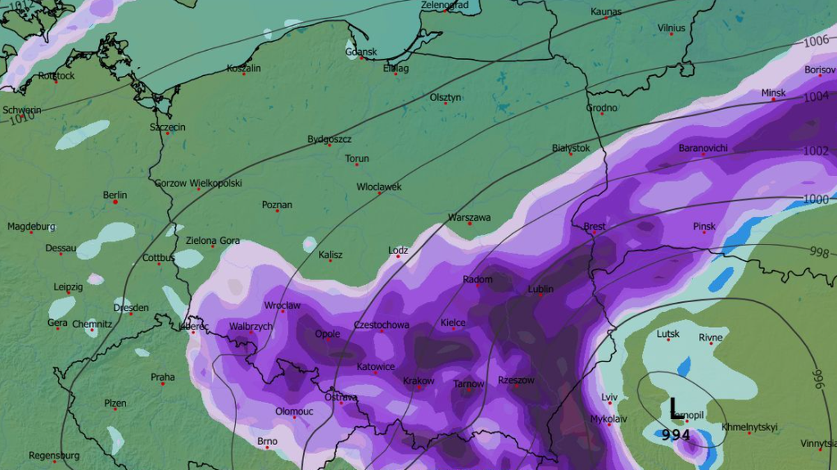 Nad Polskę nadciągają obfite opady śniegu i deszczu ze śniegiem, które we wtorek mogą być najsilniejsze