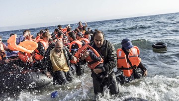 Kolejny ponton zatonął u wybrzeży Libii. Sto osób uznano za zaginione