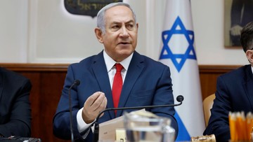 Premier Izraela przesłuchiwany ws. podejrzeń o korupcję. Mógł wpływać na treść tekstów na swój temat