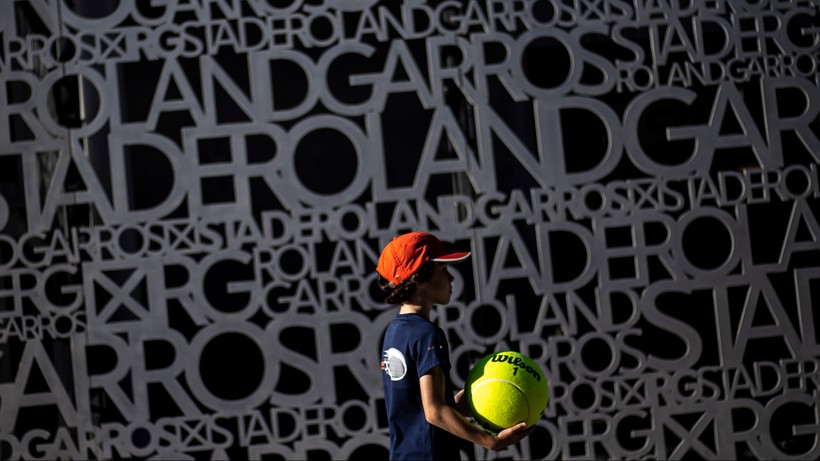 Roland Garros: Deszcz i strajk komplikują życie kibicom