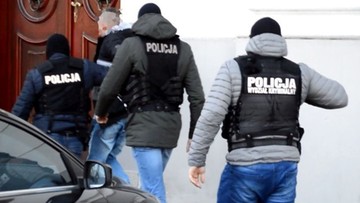 Cztery osoby zatrzymane ws. napadu na konwój w Płocku. Dwie zostały aresztowane