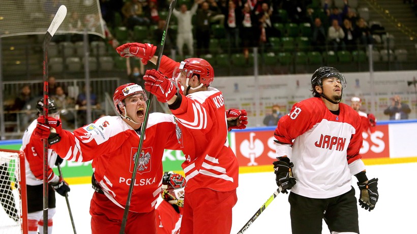 Hokejowe MŚ: Polska pokonała Japonię i awansowała na zaplecze elity