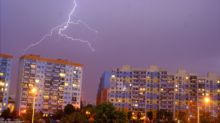 Nocna burza nad Gdańskiem. Fot. Daniel Onyśków.