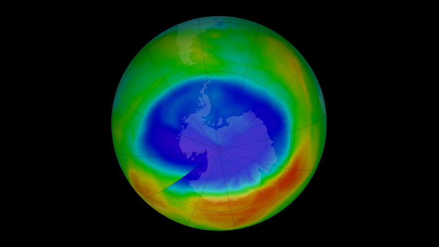 Maksymalny tegoroczny zasięg dziury ozonowej nad Antarktydą w dniu 11 września 2017 roku. Dziura ozonowa oznaczona jest kolorem niebieskim. Dane: NASA.