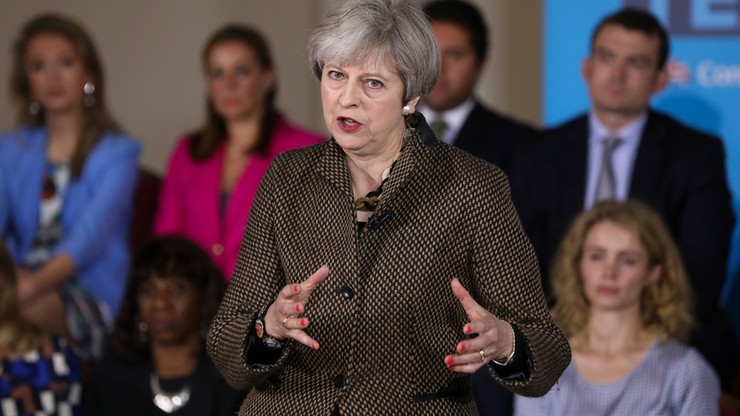Premier May zapowiedziała redukcję imigracji po Brexicie