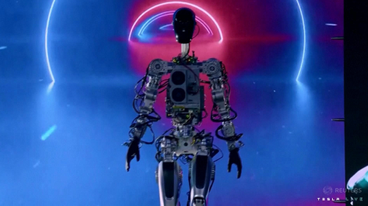Tesla pokazała humanoidalnego robota. Wykonuje powtarzalne czynności