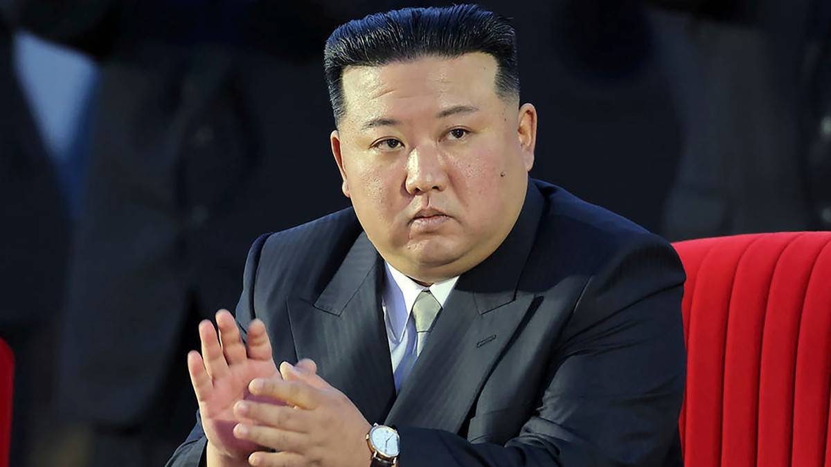 Kim Dzong Una walka na słowa. Z koreańskiego hymnu zniknęły symboliczne słowa