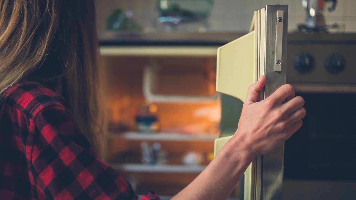 Przesuń lodówkę o kilka centymetrów i zaoszczędź tysiące złotych