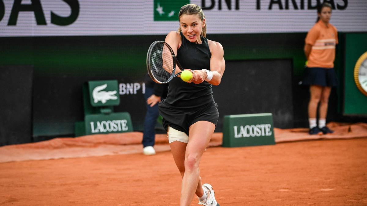 Roland Garros: Maja Chwalińska - Elise Mertens. Relacja live i wynik na żywo