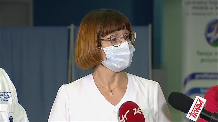 Jako pierwsza w Polsce przyjęła szczepionkę. "Warto, żeby wrócić do normalności"