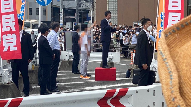 Japonia. Były premier Shinzo Abe nie żyje. Policja ustala motyw zabójstwa