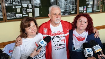 Drugi dzień protestu głodowego nauczycieli w Krakowie. "Nam nie chodzi tylko o pieniądze"