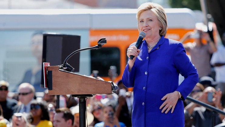 AP: Clinton pewna nominacji prezydenckiej Demokratów