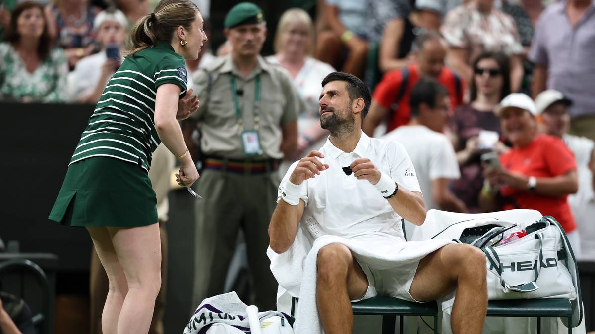 Djoković przestraszył wolontariuszkę żartem nożyczkami na Wimbledonie