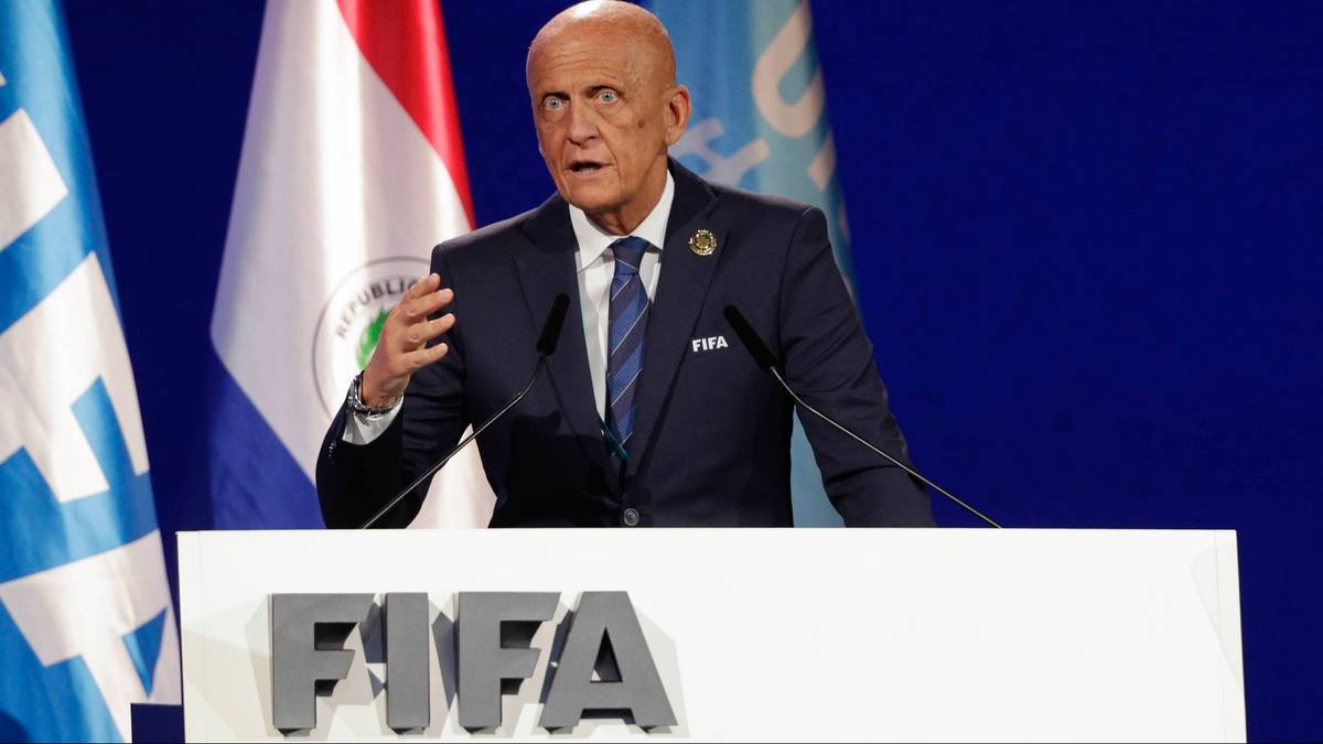 Pierluigi Collina ocenił zmiany w piłce nożnej. Jednoznaczna opinia