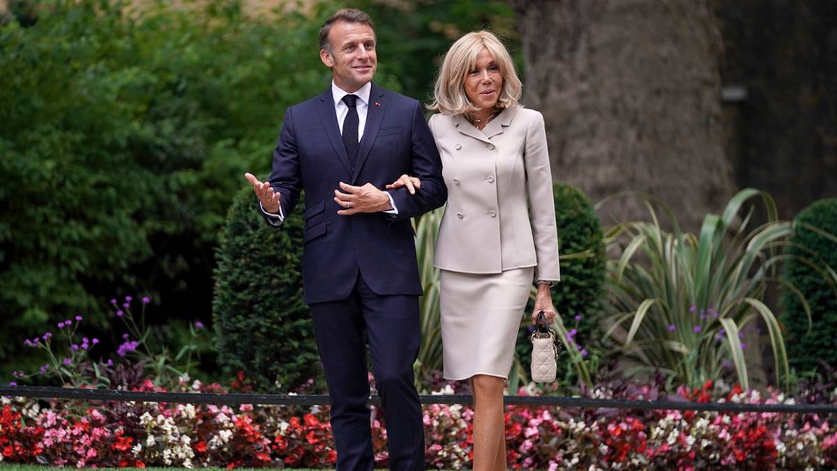 Macronowie pozwali internautkę. Brigitte musi pokazać dowód, że jest kobietą