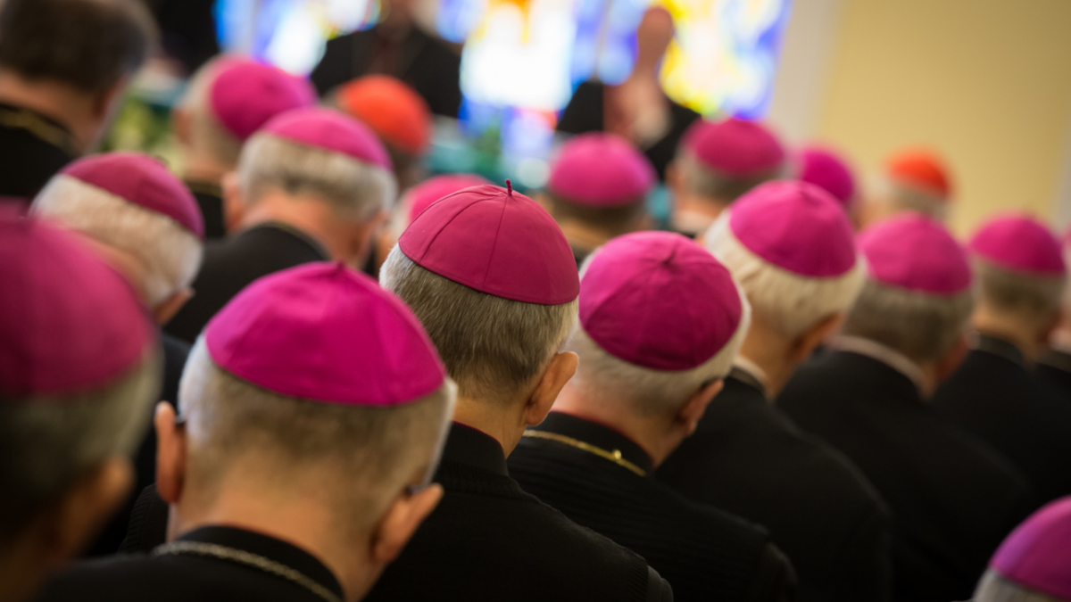 "Istnieją obawy, iż wojna dotrze do Polski". Biskupi powołali specjalną grupę