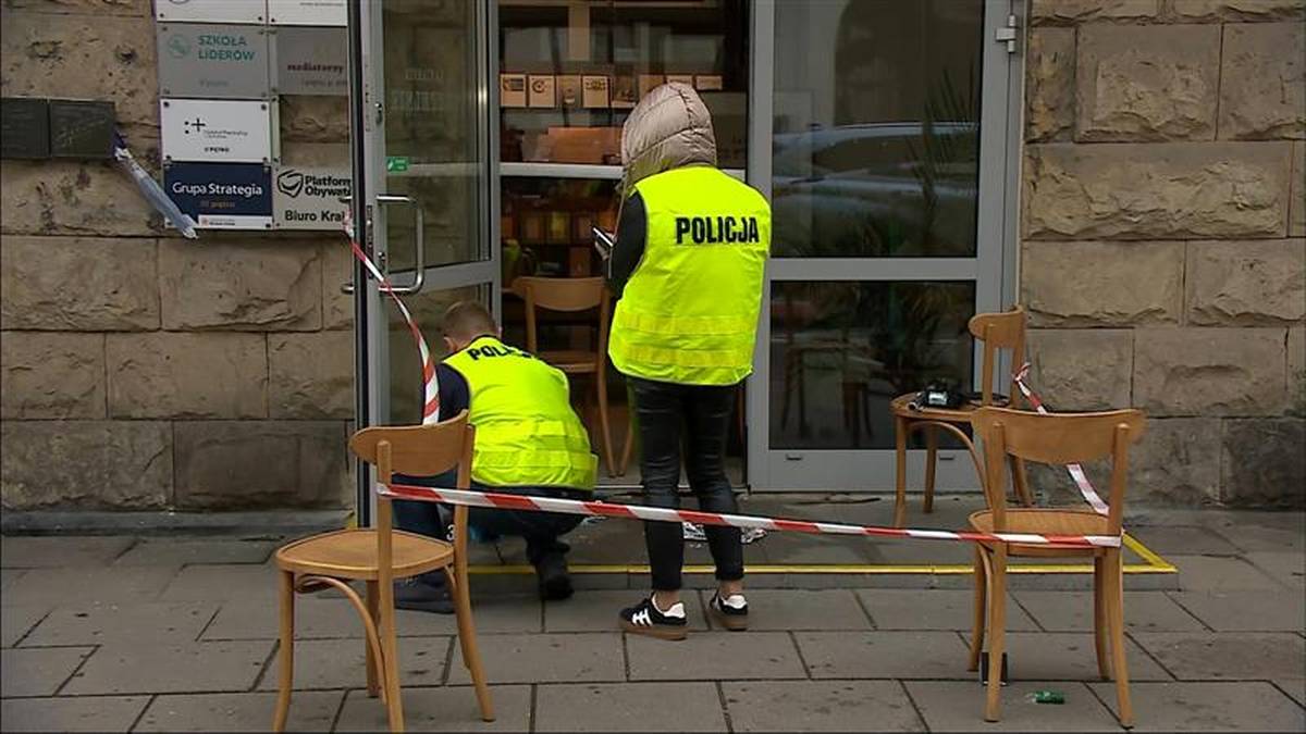Incydent przed biurem Platformy Obywatelskiej. Trwa akcja służb