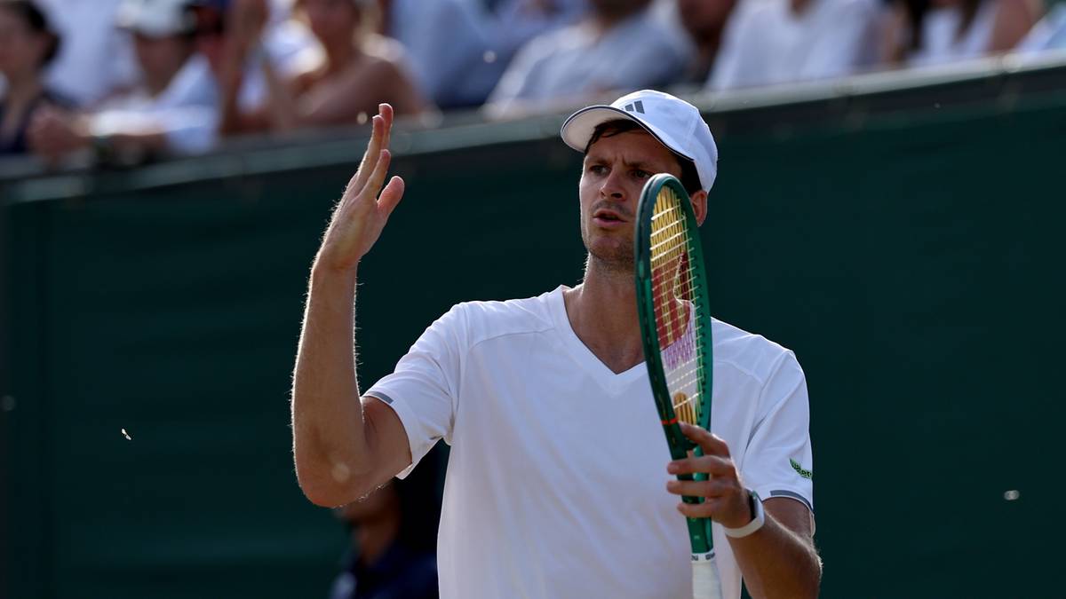 Hurkacz skreczował w 5. secie z Struffem i odpadł z Wimbledonu