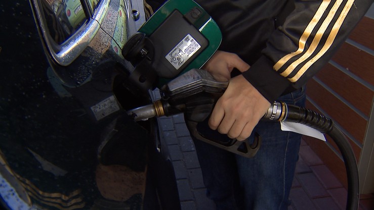Analitycy: w przyszłym tygodniu możliwe dalsze spadki cen paliw na stacjach