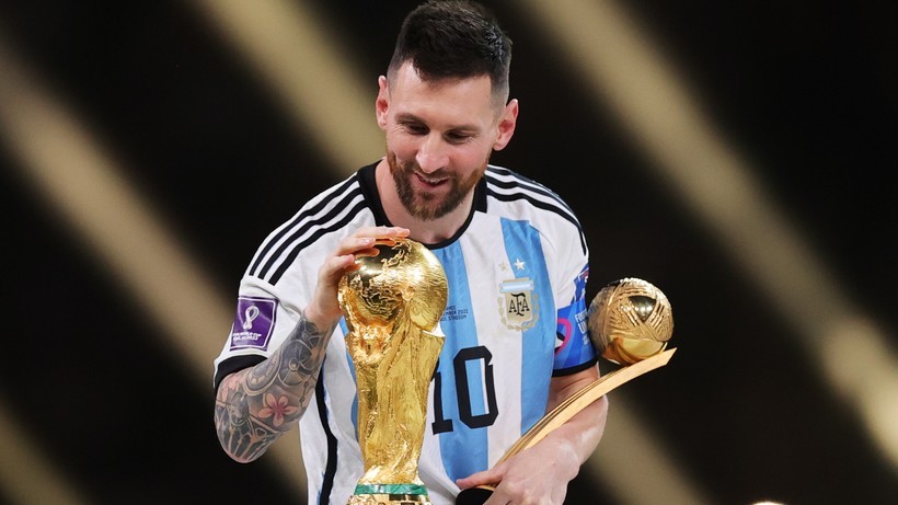 Argentyńczycy nie przestają świętować! Samochód Leo Messiego otoczony przez fanów