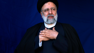 Poszukiwania śmigłowca prezydenta Iranu. Sprzeczne informacje