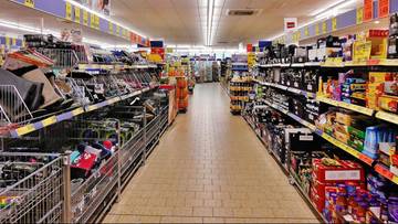 Puste półki w amerykańskich sklepach? Hipermarkety apelują