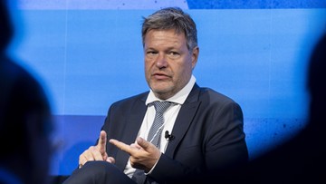 Embargo na ropę z Rosji. Niemiecki minister wzywa Węgry