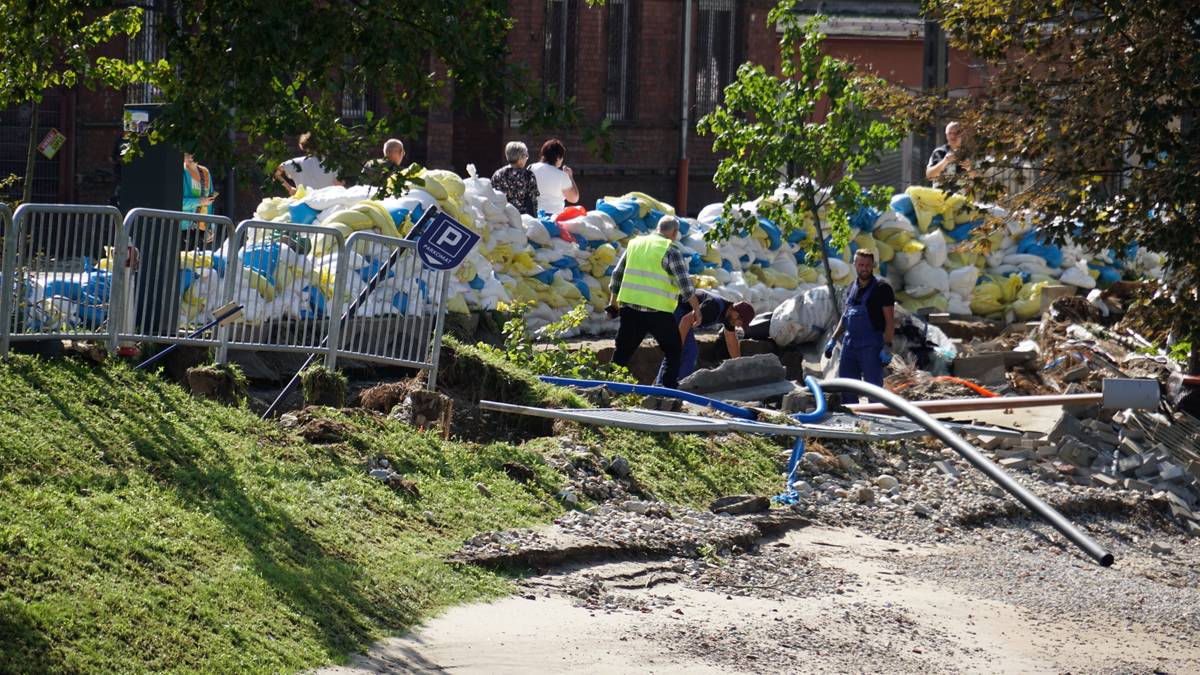 Zwrot w Nysie. Mieszkańcy mogą wracać do miejsc zamieszkania