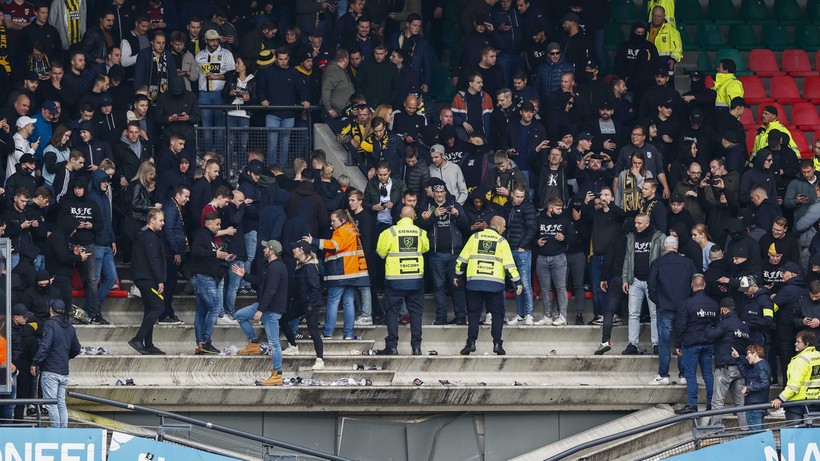Eredivisie: Stadion NEC Nijmegen zamknięty po zawaleniu się trybuny