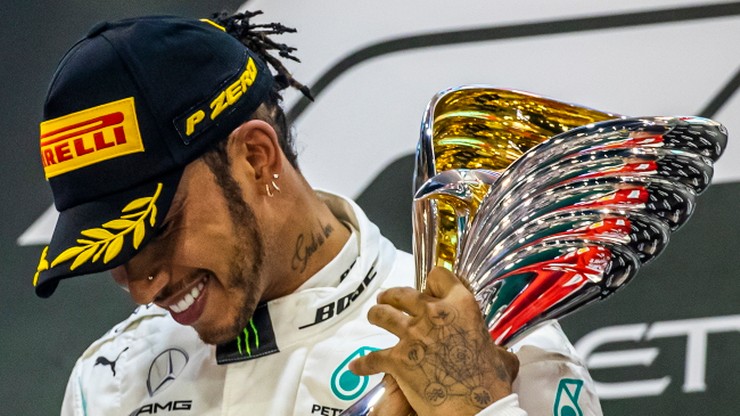 Formuła 1: Hamilton w Ferrari? Brytyjczyk sugeruje, że to możliwe