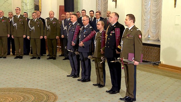 Prezydent wręczył nominacje generalskie i nominację admiralską pięciu oficerom Wojska Polskiego