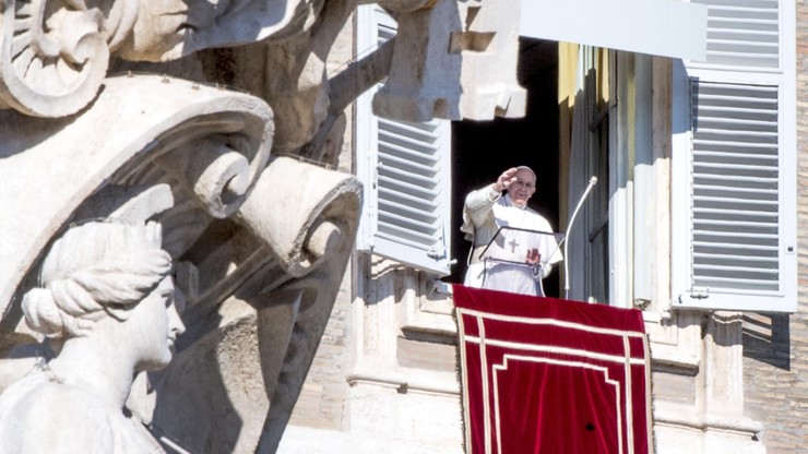 Papież: położyć kres zabójczemu szaleństwu terroryzmu